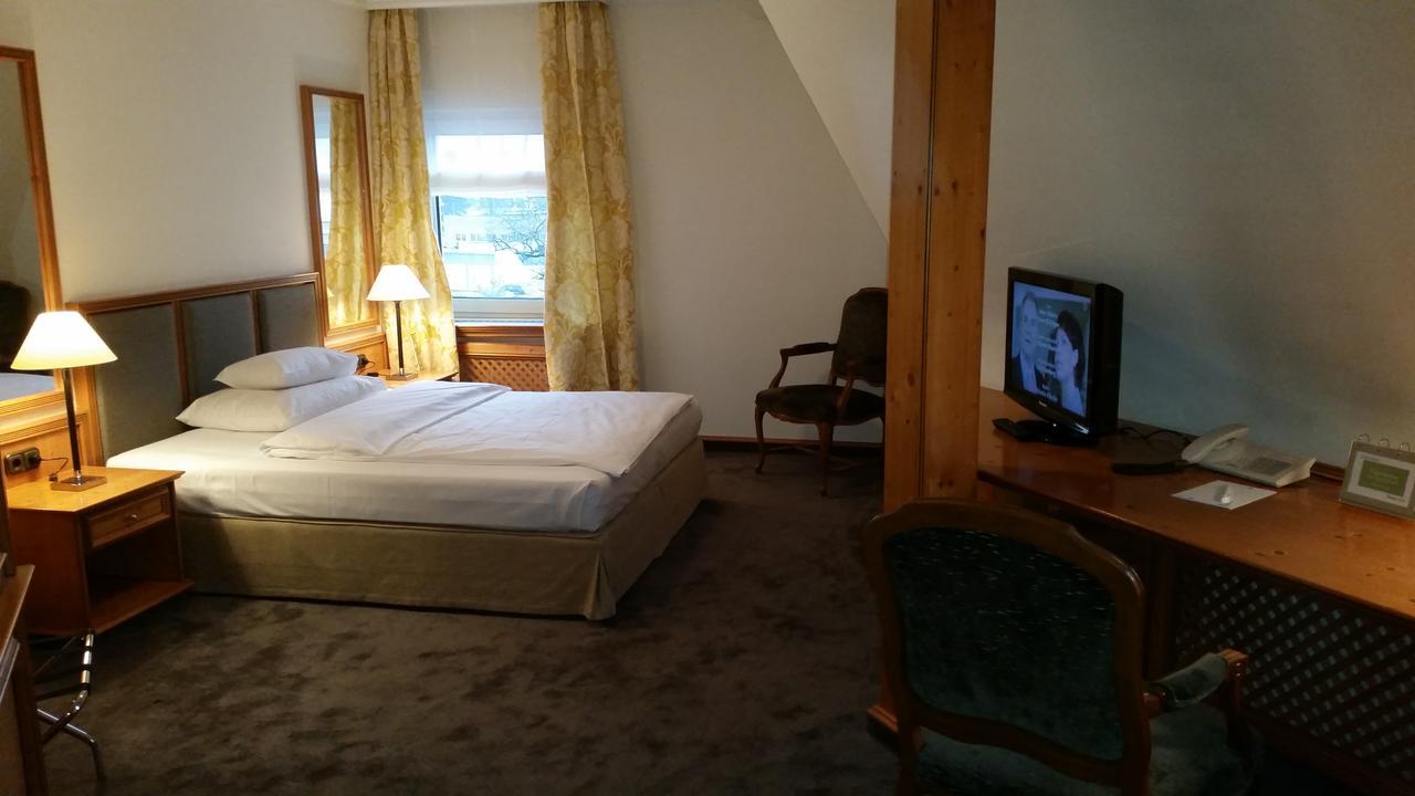 Kleines Hotel Форххайм Экстерьер фото
