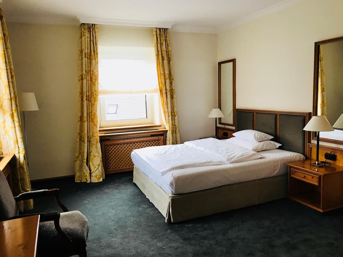 Kleines Hotel Форххайм Экстерьер фото